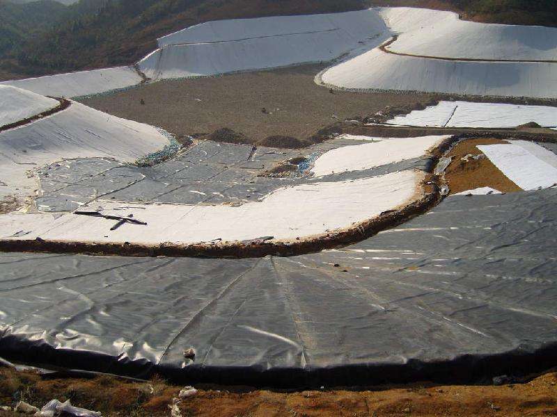 房山渣场防渗土工膜用多厚的好合适